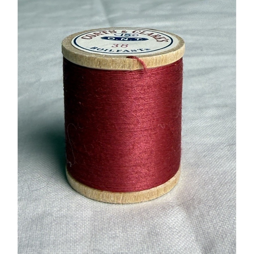 Vintage NEW Coats & Clark's 125 Yards #38 Scarlet Red Thread‎ Wooden Spool